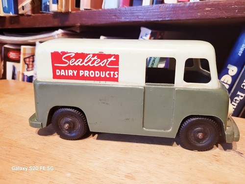 Nice vintage plastic sealtest - nice,